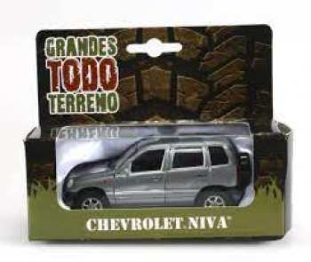 8436534113602 Vehicule Miniature Chevrolet Niva 1 38